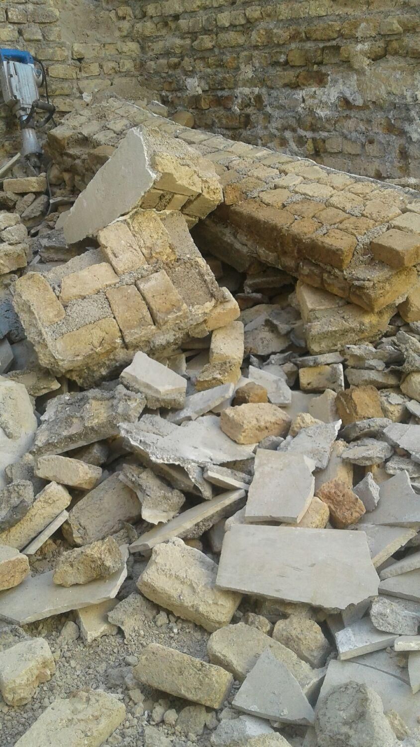 تخریب کلی و جزئی ساختمان|خدمات پیشه و مهارت|خرم‌آباد, |دیوار