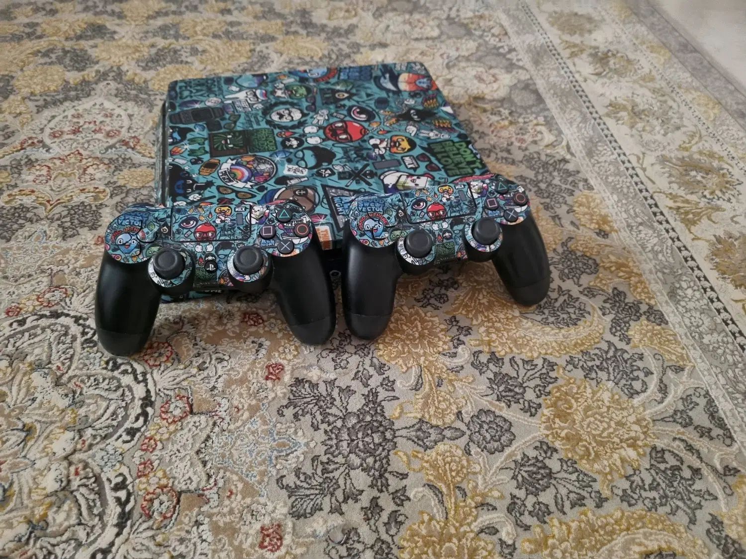 ps4 یک ترا کپی خور دارای دو دسته و ۱۹ بازی به روز|کنسول، بازی ویدئویی و آنلاین|تهران, جوادیه|دیوار