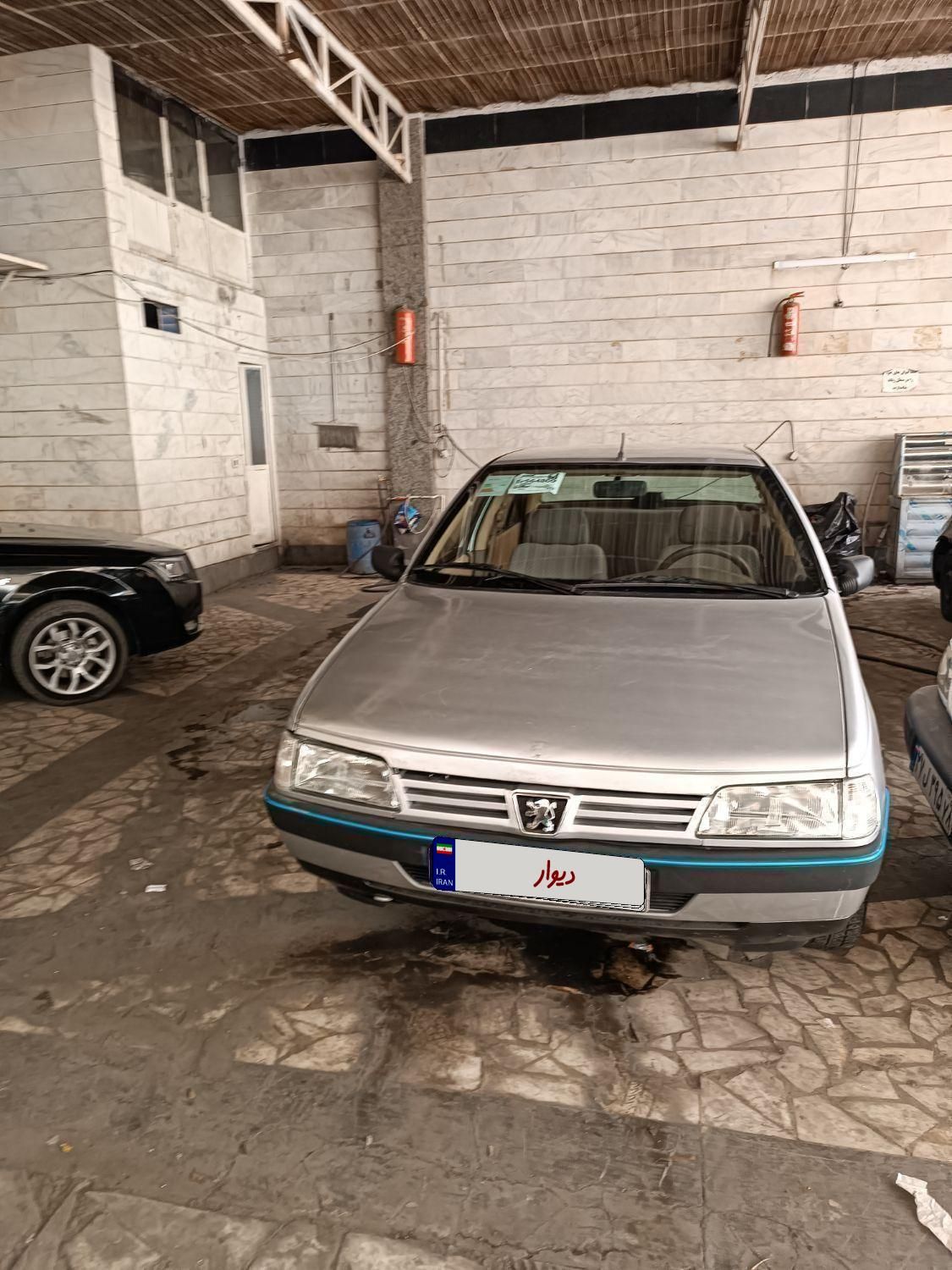 پژو 405 GLX بنزینی، مدل ۱۳۸۸ بدون آفتاب سوختگی|خودرو سواری و وانت|تهران, ابوذر (منطقه ۱۵)|دیوار