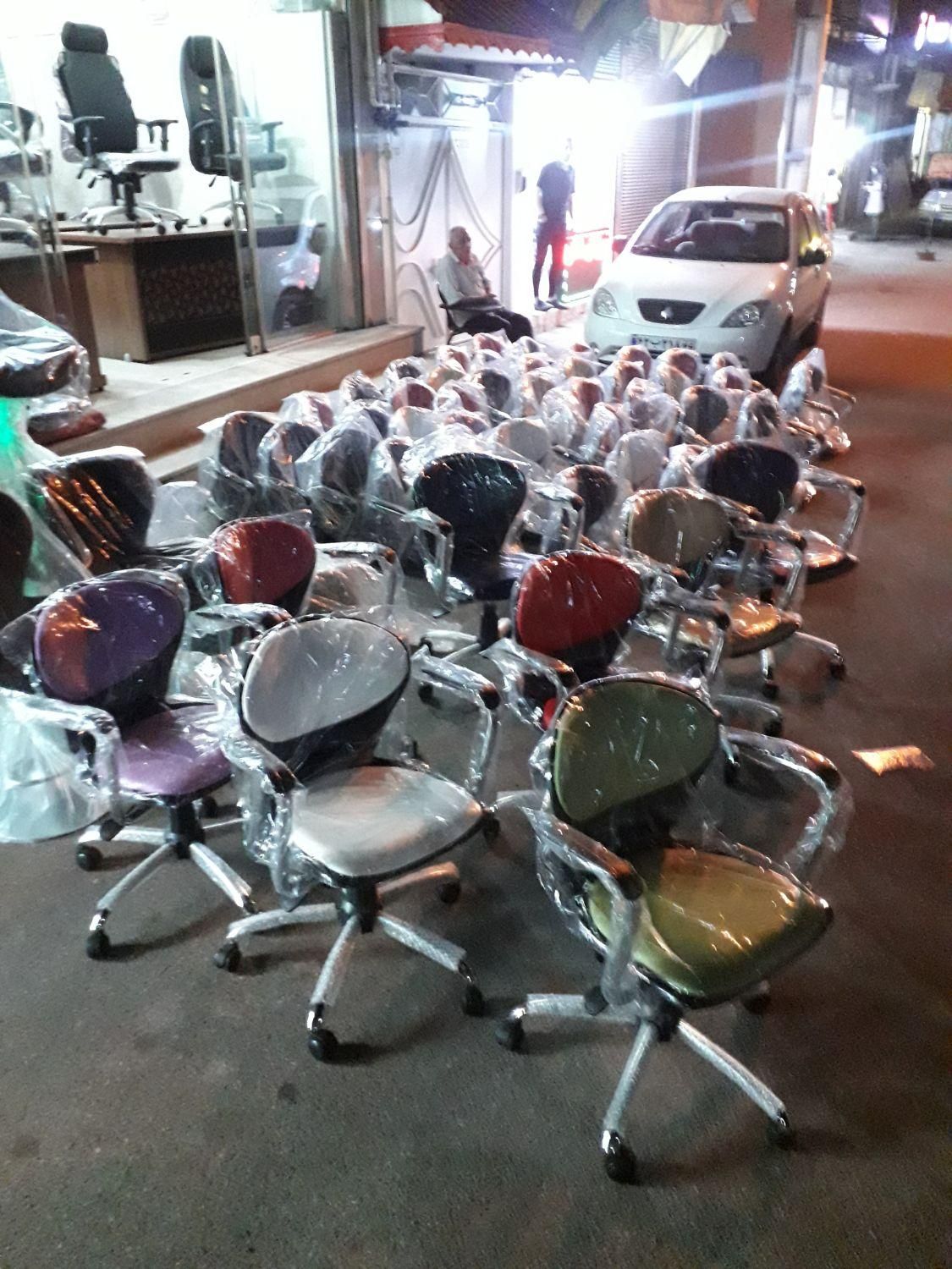 صندلی کامپیوتر تحریر گردان|دفتر کار|رشت, پیرکلاچای|دیوار