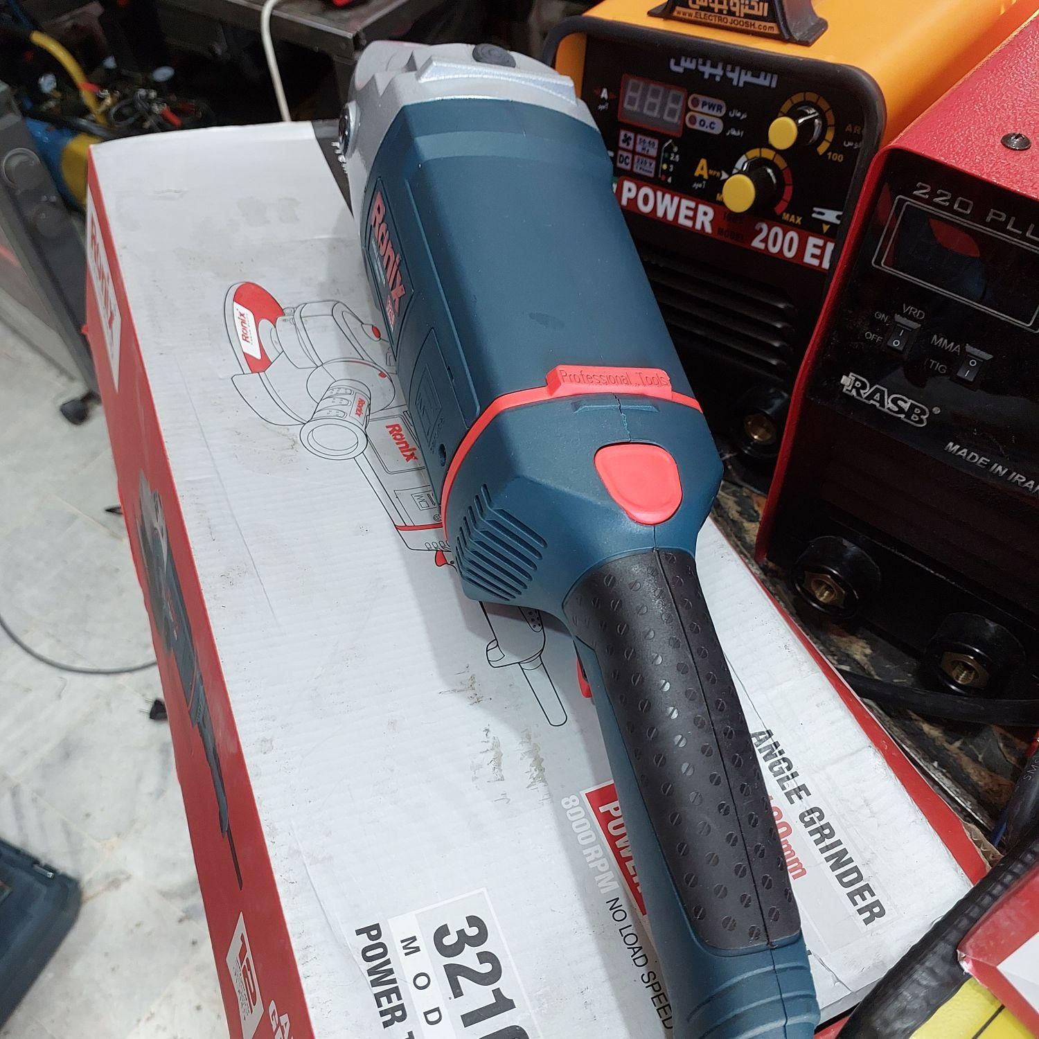 سنگ فرز بزرگ رونیکس ۲۴۰۰ وات ۳۲۱۰ و ۳۲۲۰|ماشین‌آلات صنعتی|شیراز, بازار|دیوار