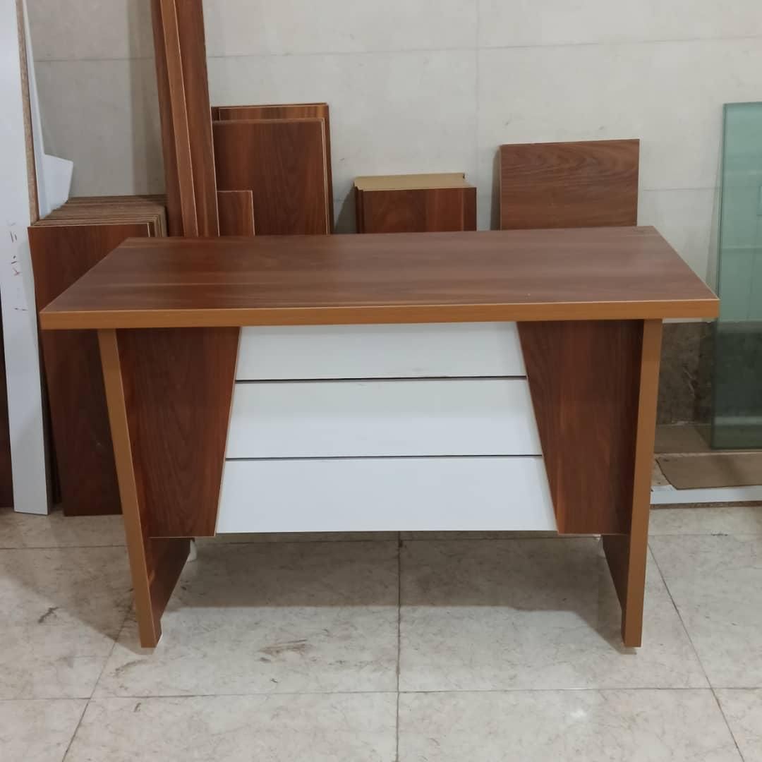 میز ، میز اداری ،میز تحریر کد۱۲۱۴|دفتر کار|تهران, سازمان برنامه شمالی|دیوار