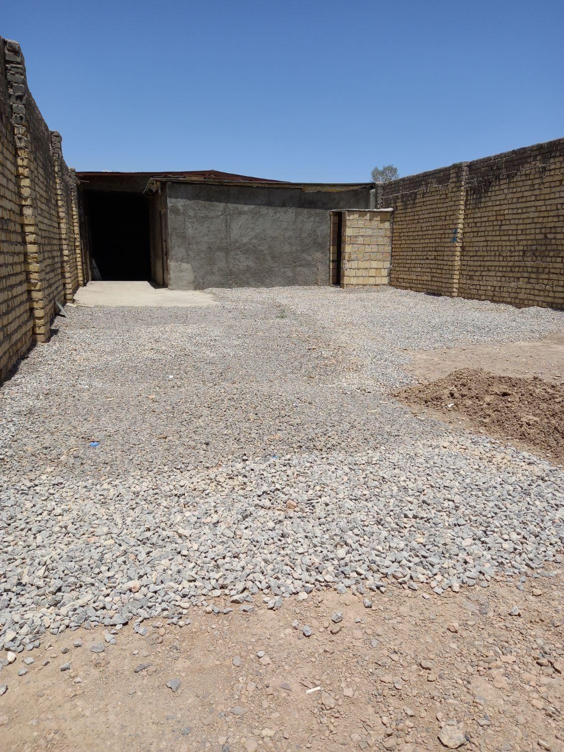 انبار. کارگاه ۱۰۰ متر مسقف به همراه 180 متر محوطه|اجارهٔ دفتر صنعتی، کشاورزی، تجاری|اصفهان, پرتمان|دیوار