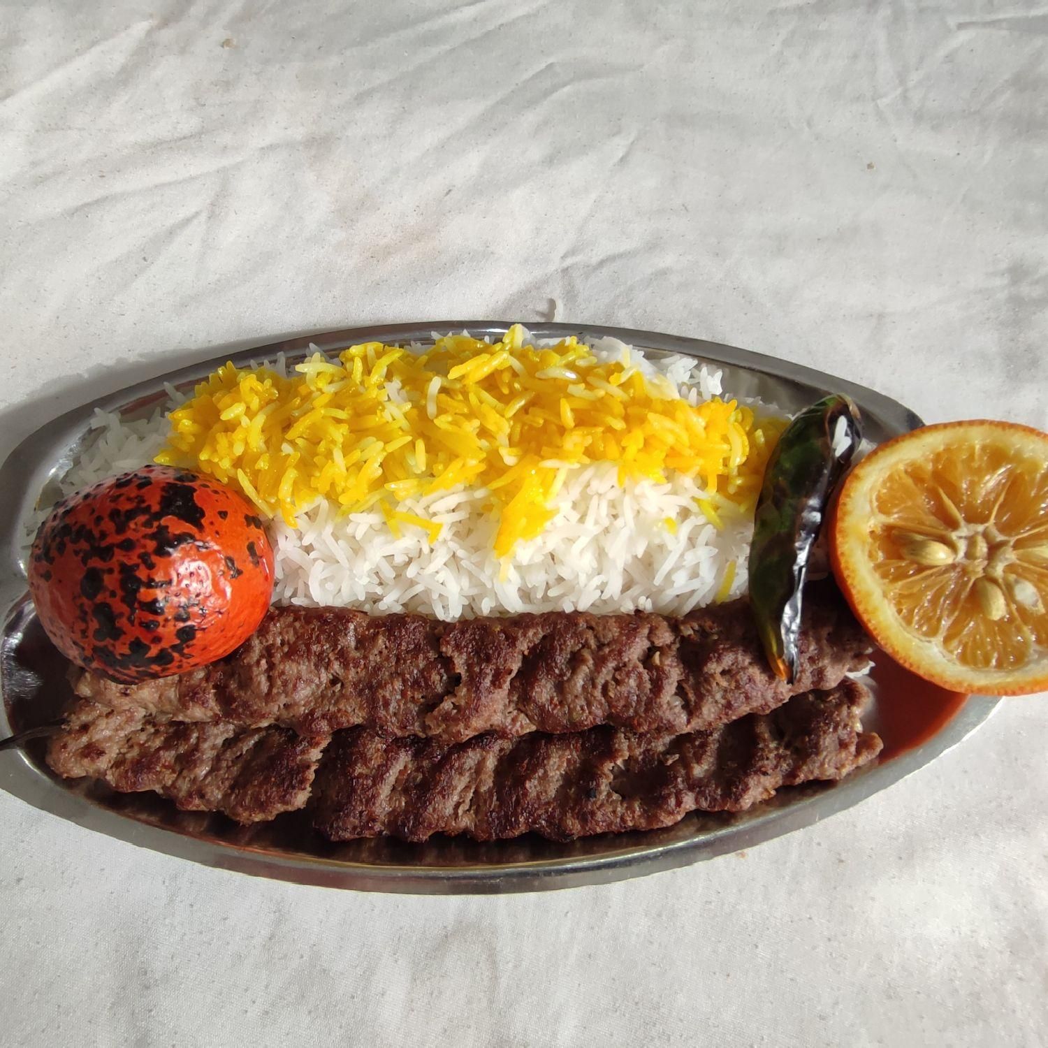 تهیه غذای مجالس و بیرون بر|خدمات پذیرایی، مراسم|دورود, |دیوار