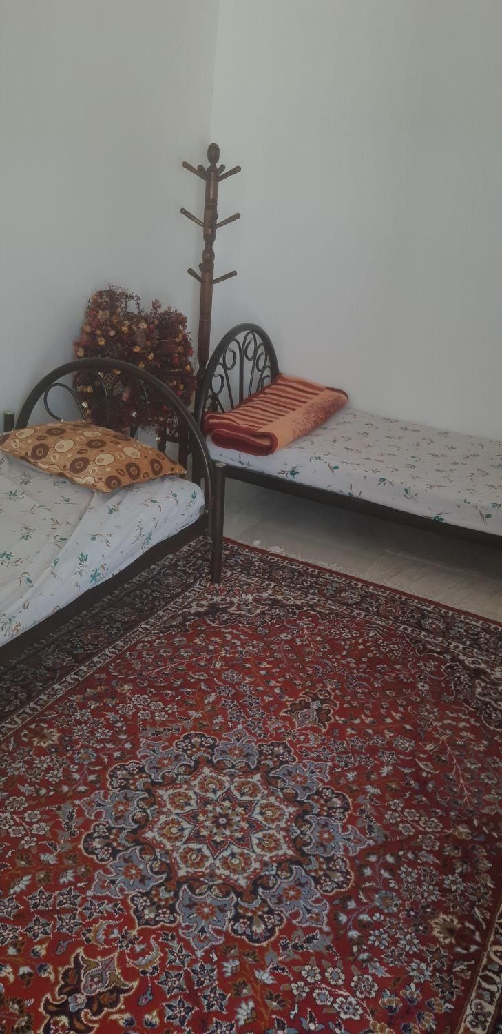 اجاره روزانه سوئیت مبله مستقل همکف حیاط وپارکینگ|اجارهٔ کوتاه‌مدت آپارتمان و سوئیت|کرمان, |دیوار