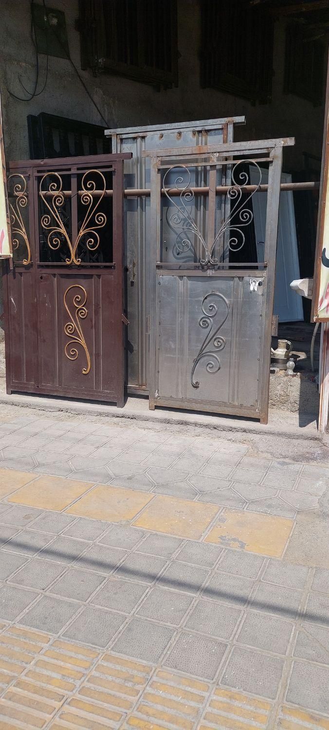 درب اتاقک اسانسور خرپشته اهنی انبار چوب|مصالح و تجهیزات ساختمان|تهران, نعمت‌آباد|دیوار
