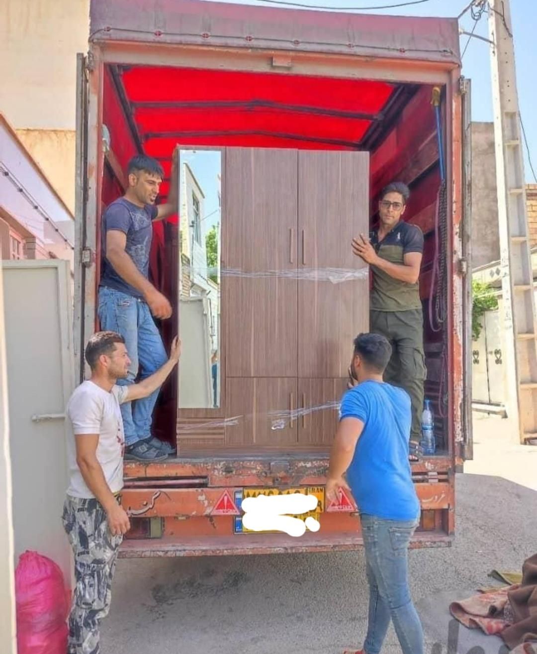 کارگر متخصص حمل اسباب کشی منزل تخلیه و بارگیری|خدمات حمل و نقل|بندرعباس, |دیوار