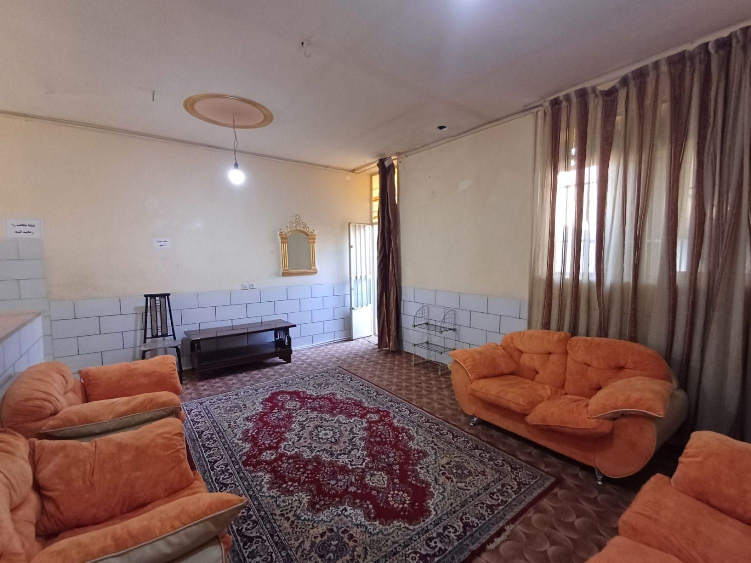 سوییت همکف با پارکینگ|اجارهٔ کوتاهمدت آپارتمان و سوئیت|کرمان, |دیوار