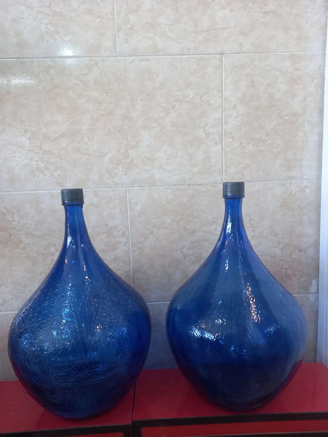 بطری شیشه ای ۱۲ لیتری|ظروف نگهدارنده، پلاستیکی، یک‌بارمصرف|اصفهان, باغ فدک|دیوار