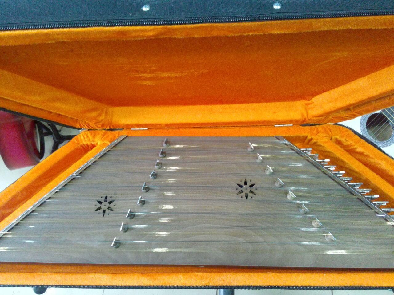 سنتور خزان سه مهر|سازهای سنتی|آبادان, |دیوار