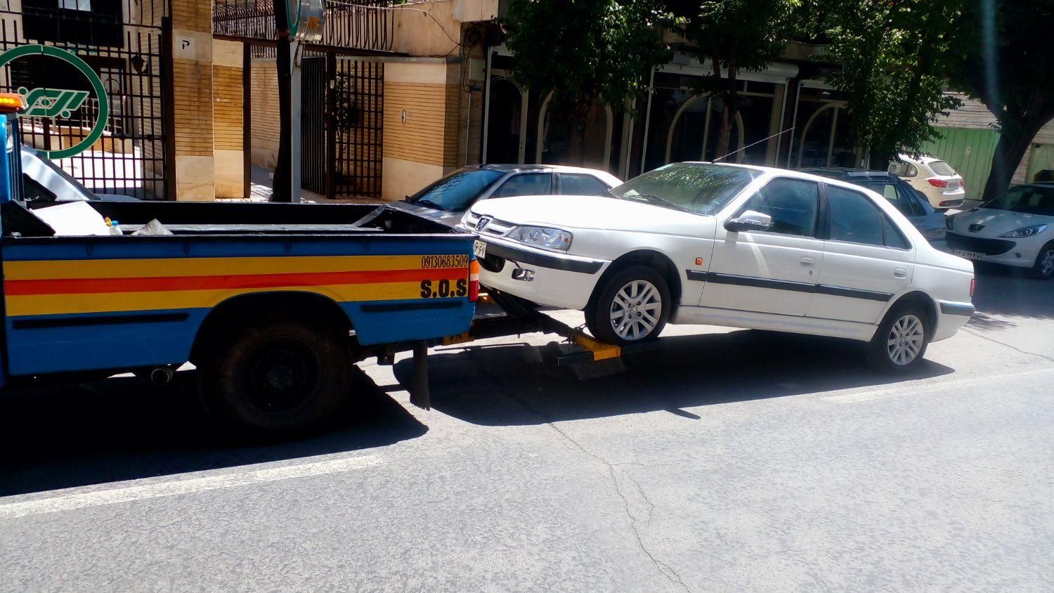 یدک کش چرخگیر امدادخودرو یدکش . نیسان.خودروبر|خدمات حمل و نقل|شهرکرد, |دیوار