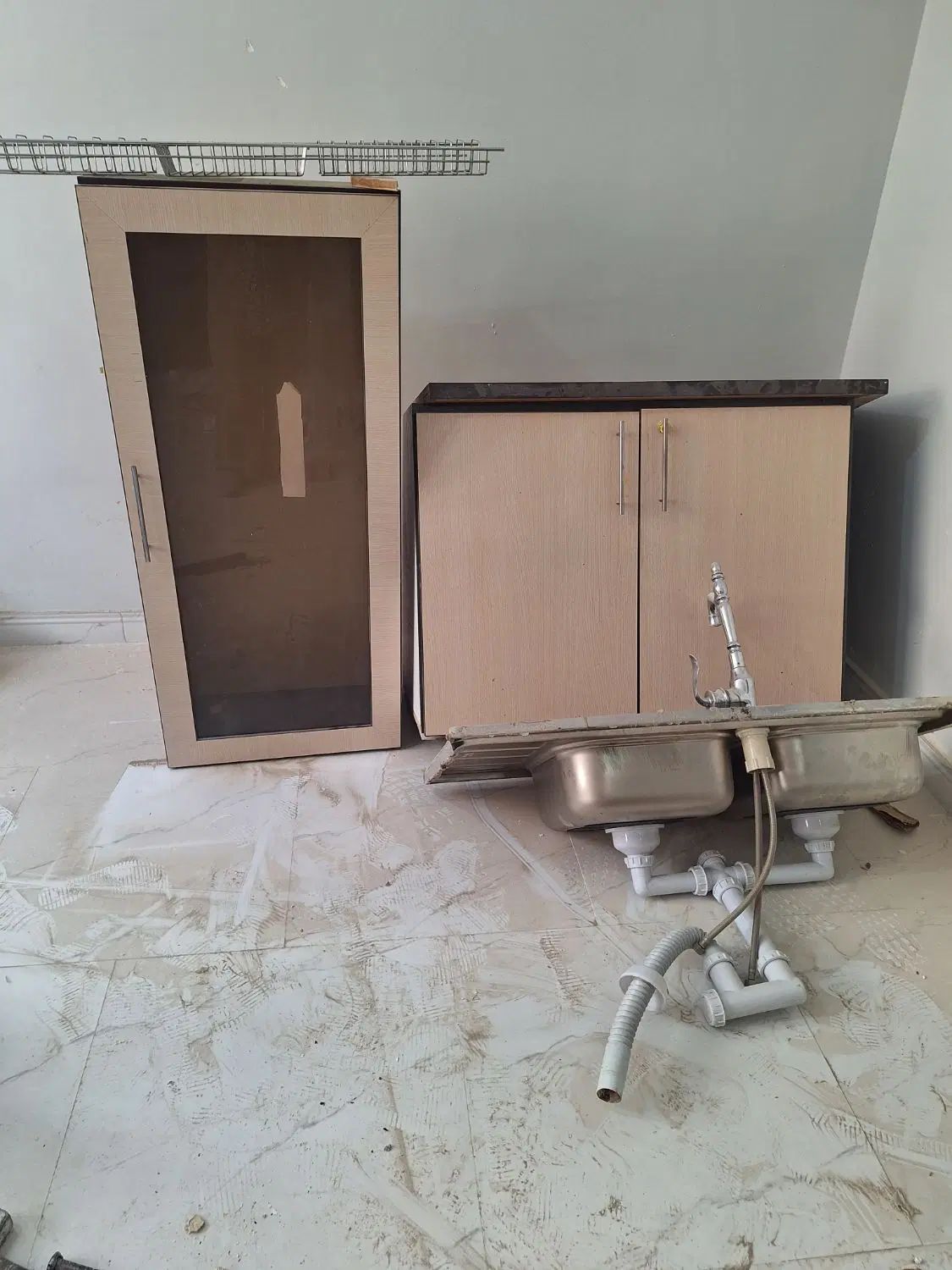 کابینت آشپزخانه متراژ پنج متر فوری فروشی|مصالح و تجهیزات ساختمان|کرج, حسین‌آباد|دیوار