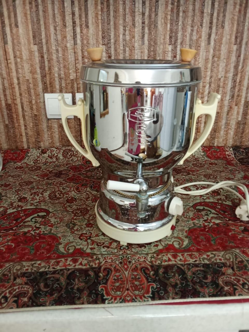 سماور برقی در حد نو|سماور، چای‌ساز، قهوه‌ساز|رودهن, |دیوار