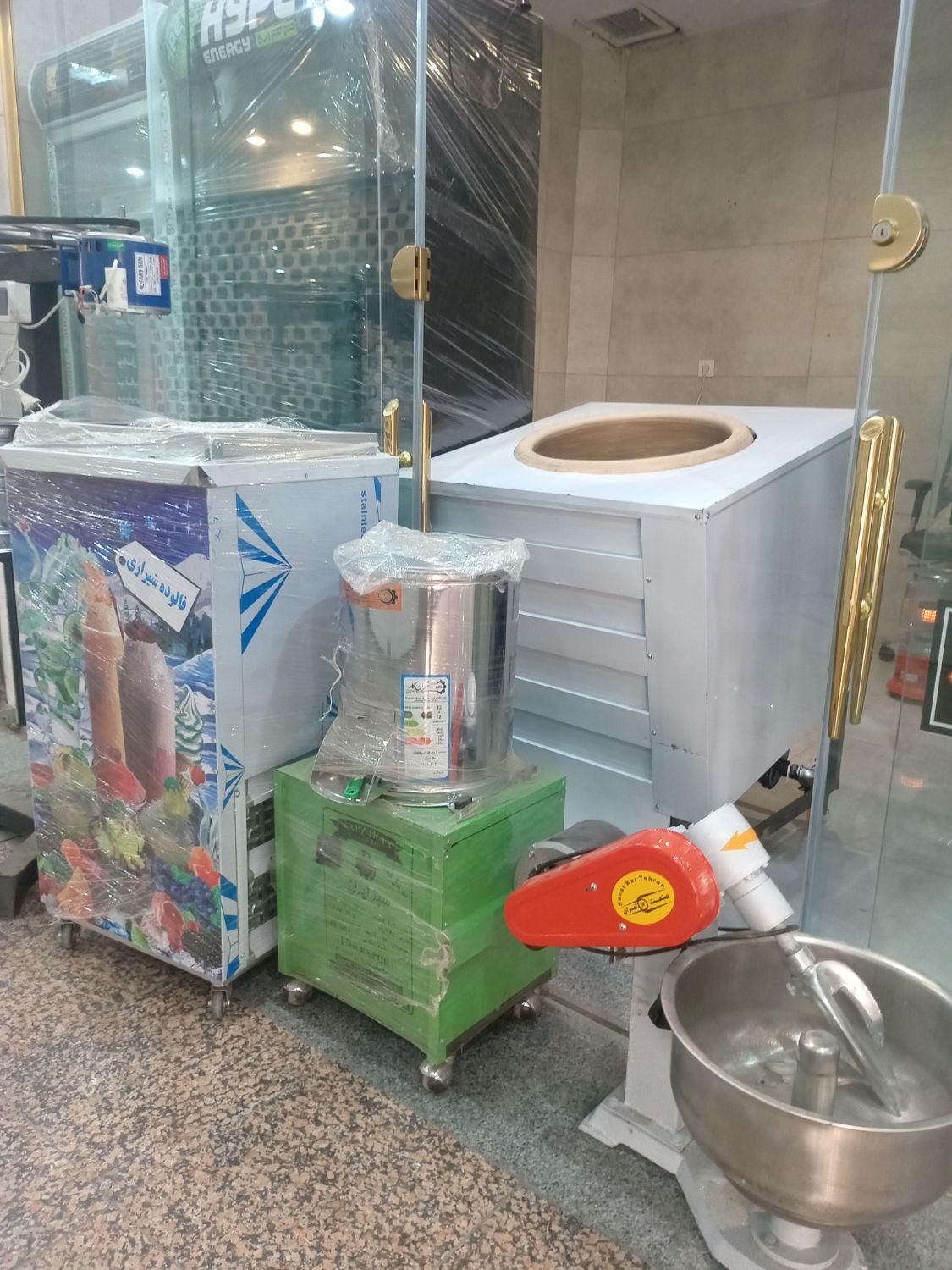 میزسفارشeeستیل//کانترکار لگندار سردوگرم/1jjسینک2/|فروشگاه و مغازه|خاش, |دیوار