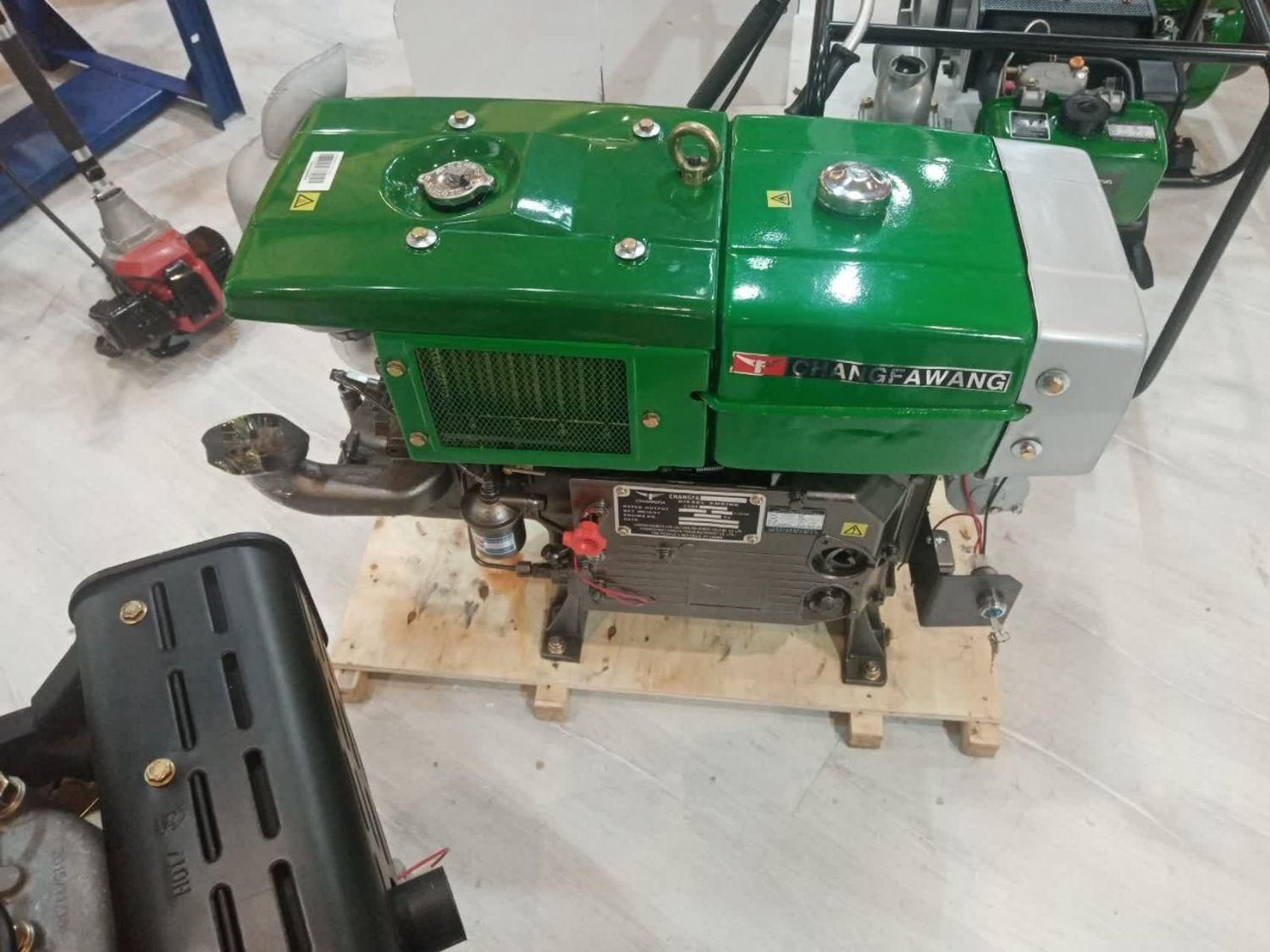 موتور تک انجین 30و 22و 14 اسب آب خنک رادیاتور|ماشین‌آلات صنعتی|باقرشهر, |دیوار