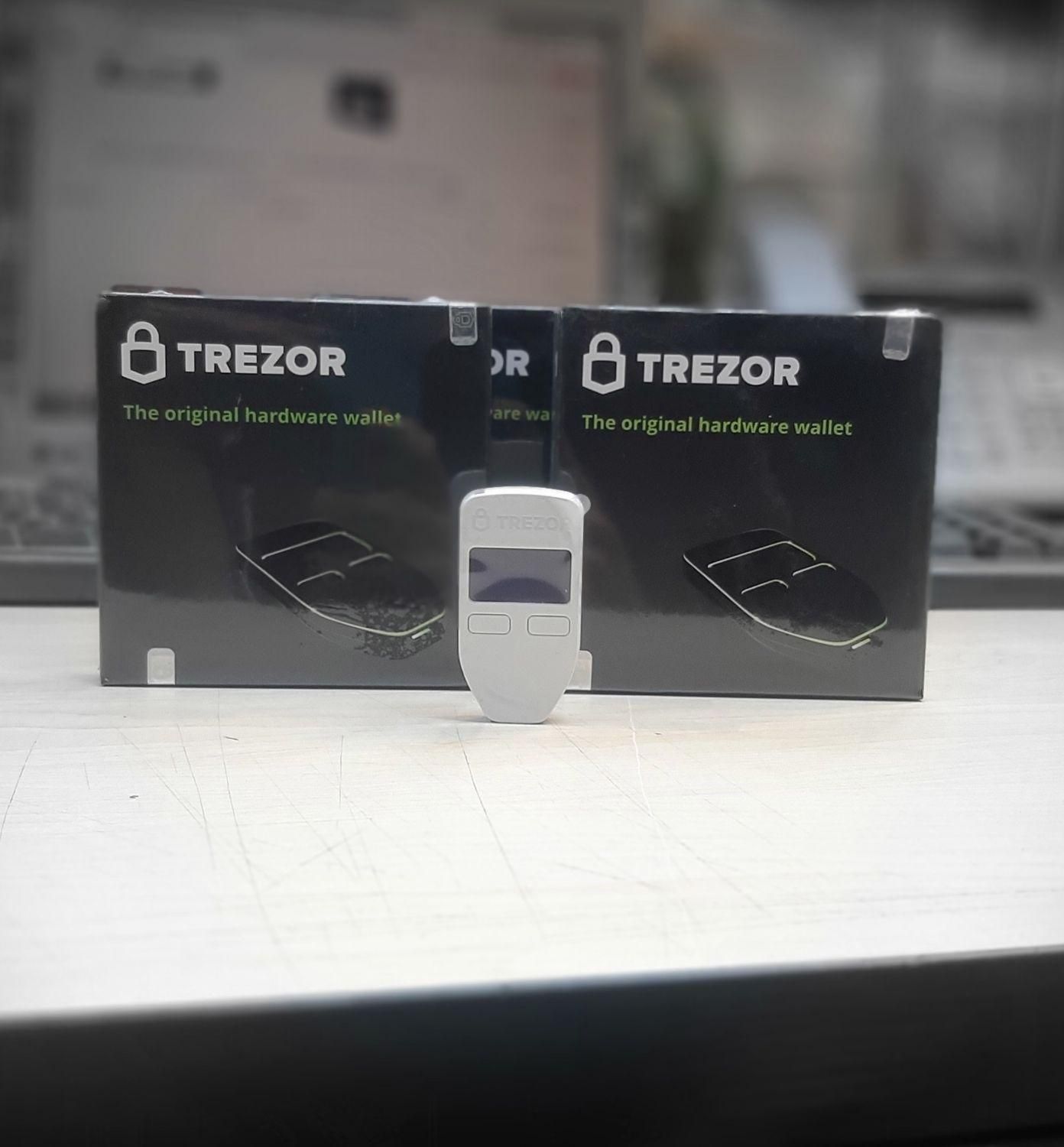 کیف پول سخت افزاری ترزور وان trezor one|قطعات و لوازم جانبی رایانه|تهران, میدان ولیعصر|دیوار