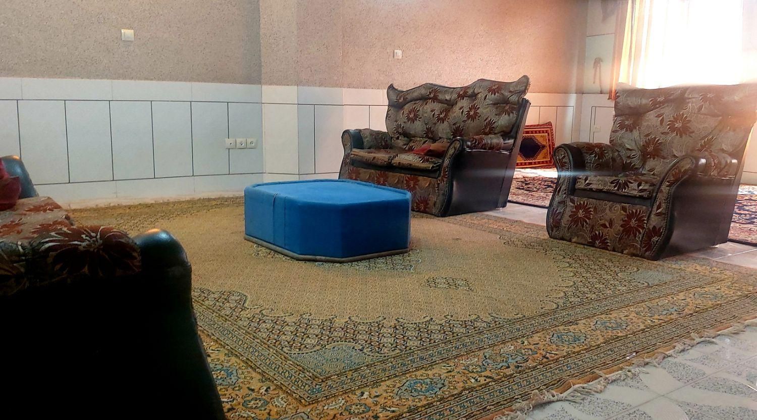 سوئیت ویلایی فولادشهر۱۴۰ مترکوتاه مدت برای خانواده|اجارهٔ کوتاه‌مدت آپارتمان و سوئیت|فلاورجان, |دیوار