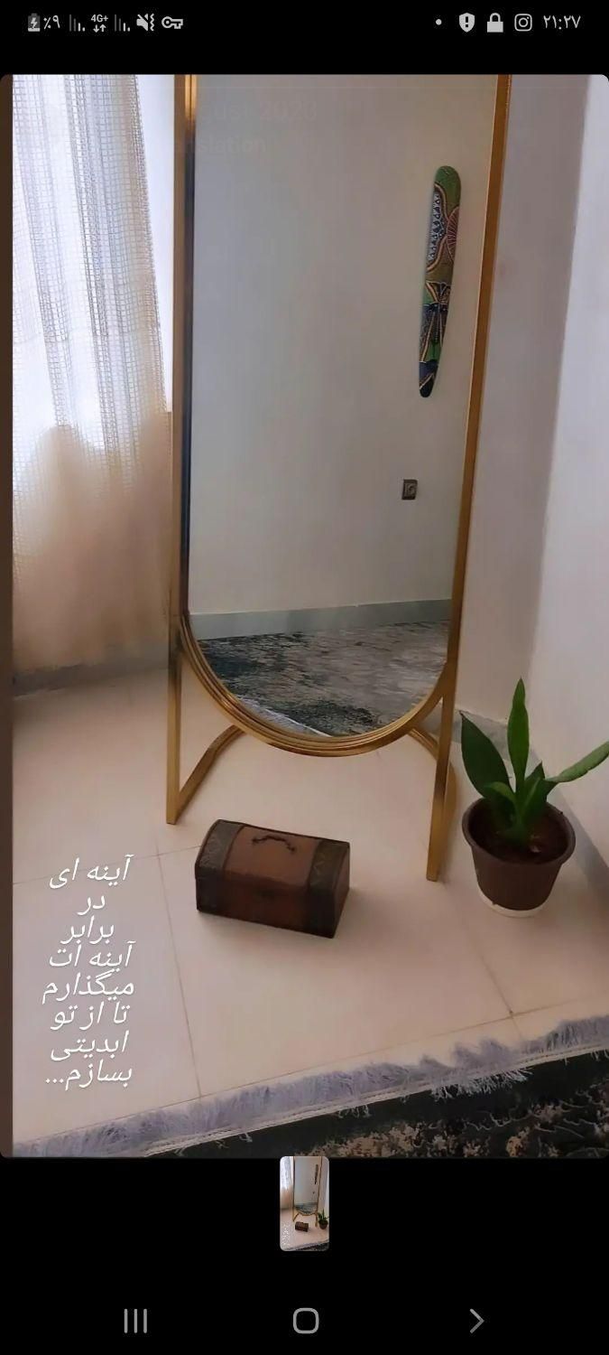 آینه قدی شیک. قاب فلزی طلایی.پایه دار|آینه|کرمانشاه, |دیوار