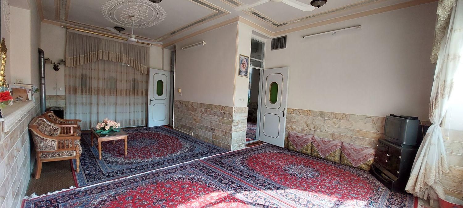 اردکان یزد ویلایی دربست جای پارک۲ماشین ظرفیت۱۵نفر|اجارهٔ کوتاهمدت آپارتمان و سوئیت|اردکان, |دیوار