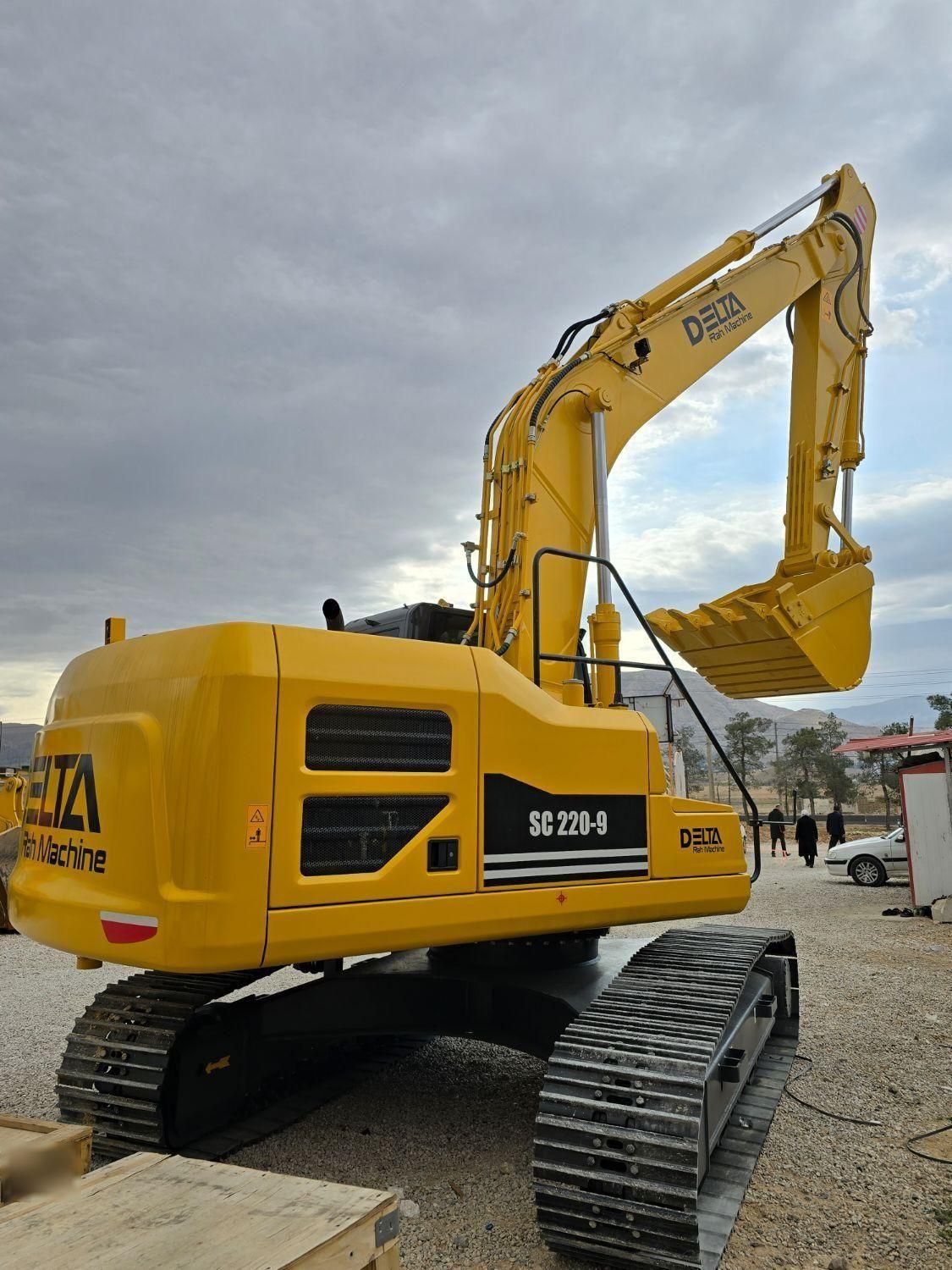 بیل دلتا ۲۲۰|خودرو سنگین|زرقان, |دیوار