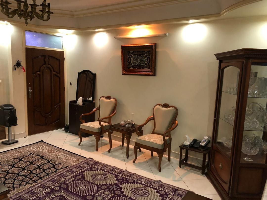 ۶۰ متری /عروسک /فول امکانات/غرق نور /نبرد|فروش آپارتمان|تهران, شاهد|دیوار
