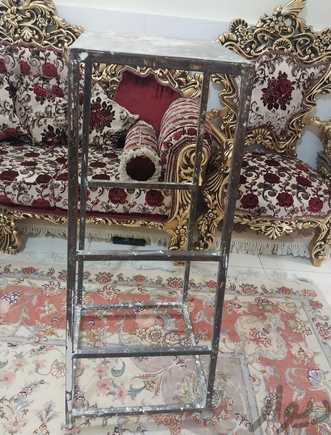 چهارپایه اهنی سه پله|صندلی و نیمکت|تهران, تولید دارو|دیوار