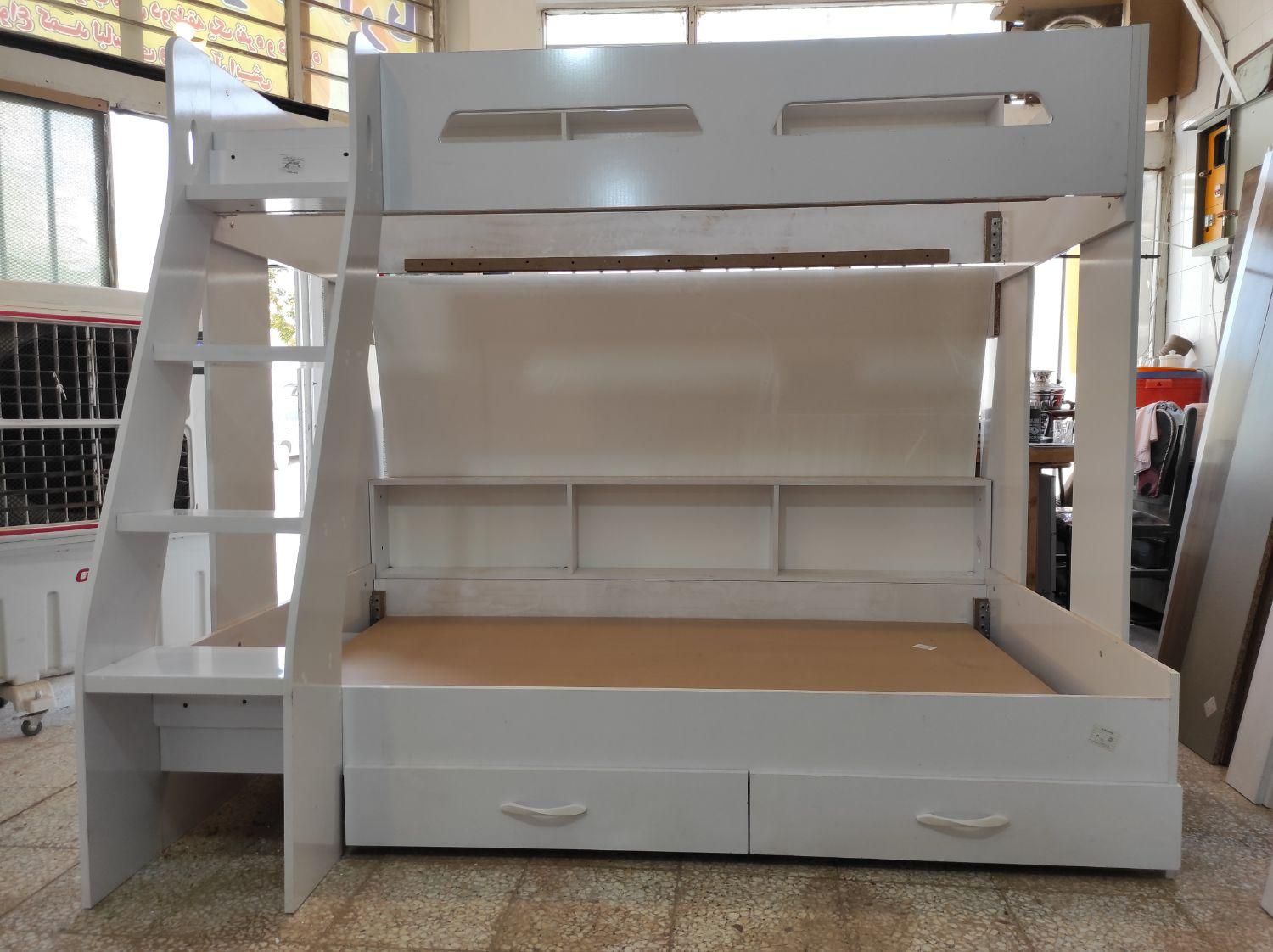 تخت خواب دو طبقه با طراحی منحصر به فرد|تخت و سرویس خواب|خمینی‌شهر, |دیوار