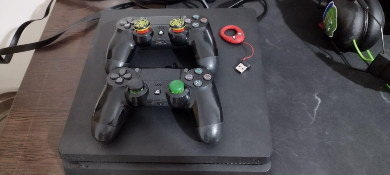 دستگاه ps4+کیف|کنسول، بازی ویدئویی و آنلاین|اصفهان, بهارستان (مخابرات)|دیوار