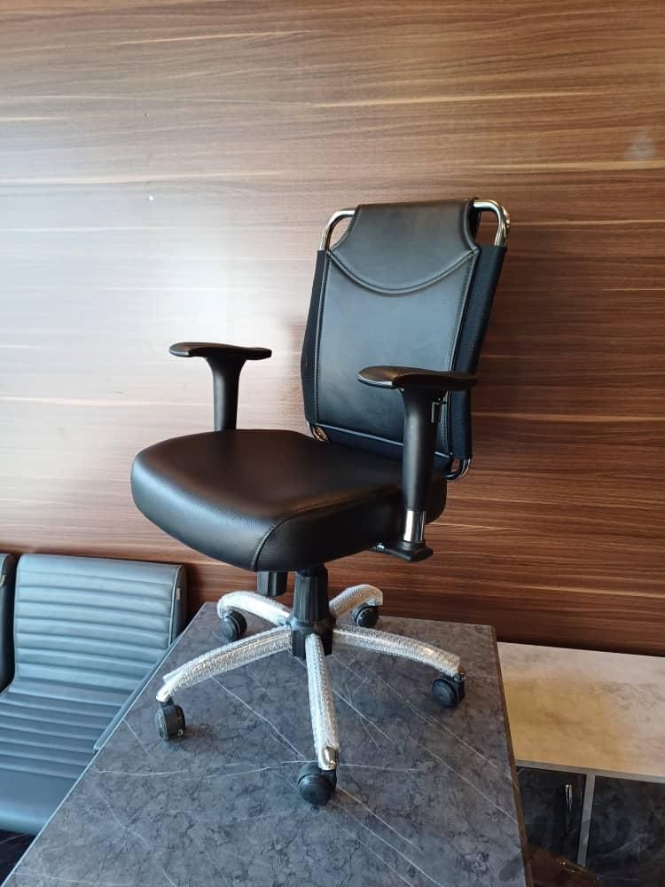 صندلی ریاست جدید اریا|صندلی و نیمکت|آبیک, |دیوار