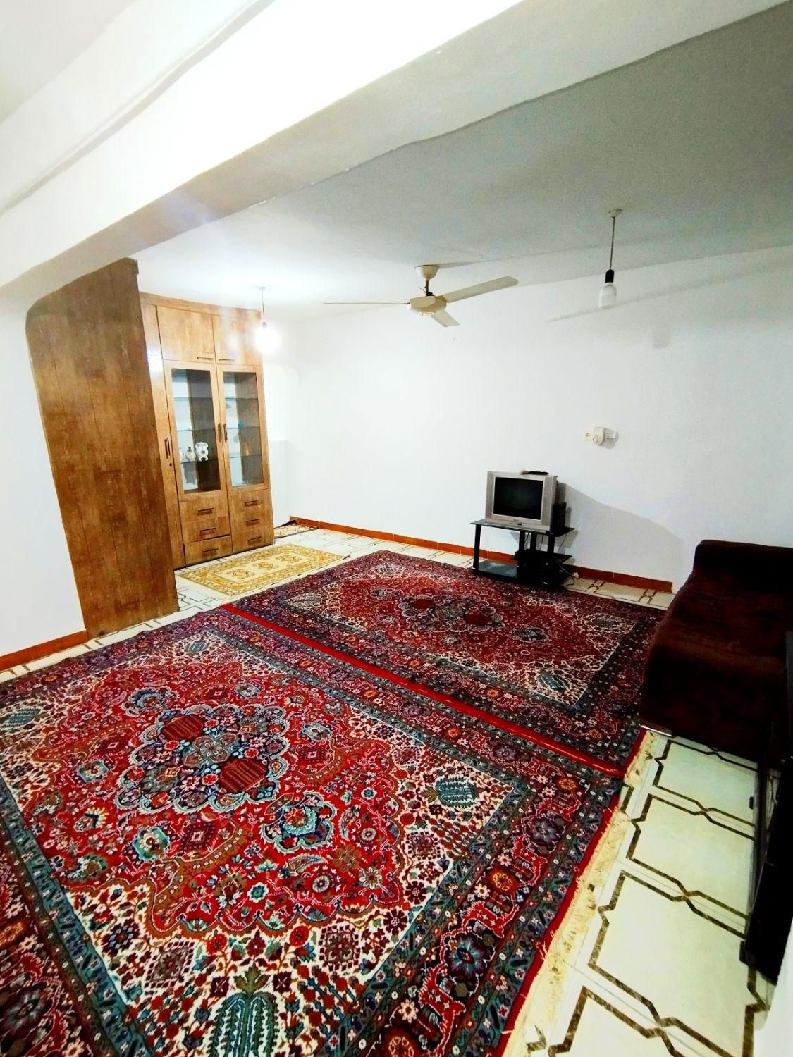 اجاره (روزانه و هفتگی) ویلای (حیاط دار و مستقل)|اجارهٔ کوتاه‌مدت آپارتمان و سوئیت|لاهیجان, لیالستان|دیوار
