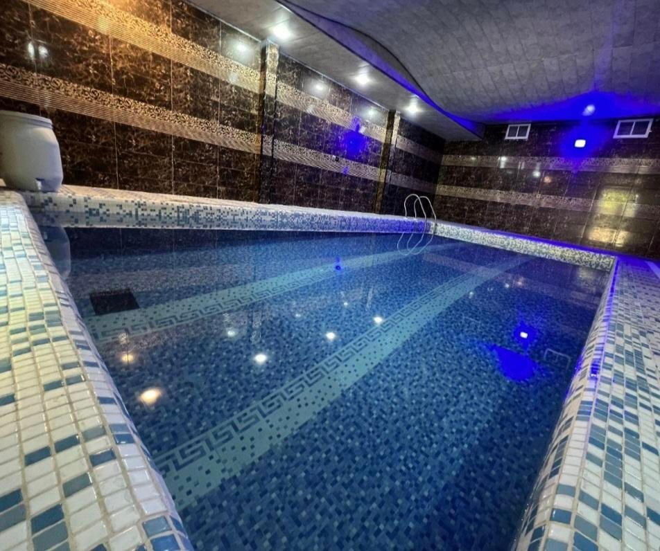 اجاره استخر سرپوشیده ابگرم دو خواب زیار|اجارهٔ کوتاهمدت ویلا و باغ|اصفهان, شاهزید|دیوار