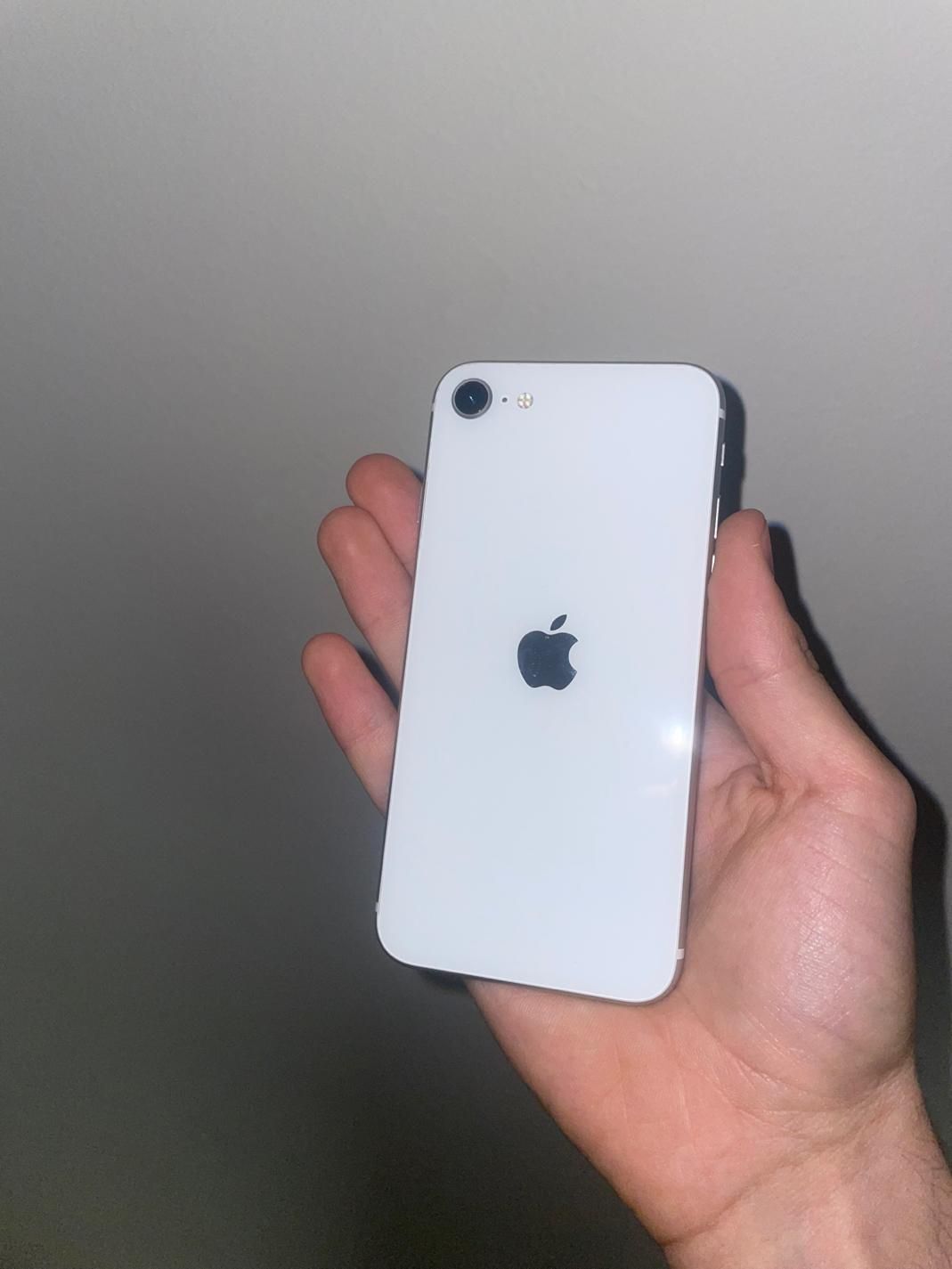 اپل iPhone SE (2020) با حافظهٔ ۲۵۶ گیگابایت|موبایل|تهران, ظفر|دیوار