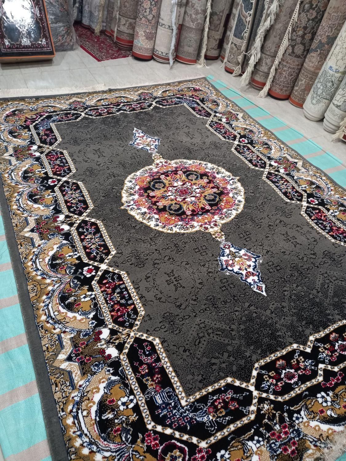 فرش ۷۰۰شانه طرح هالیدی دودی اسلیمی|فرش|سنندج, |دیوار