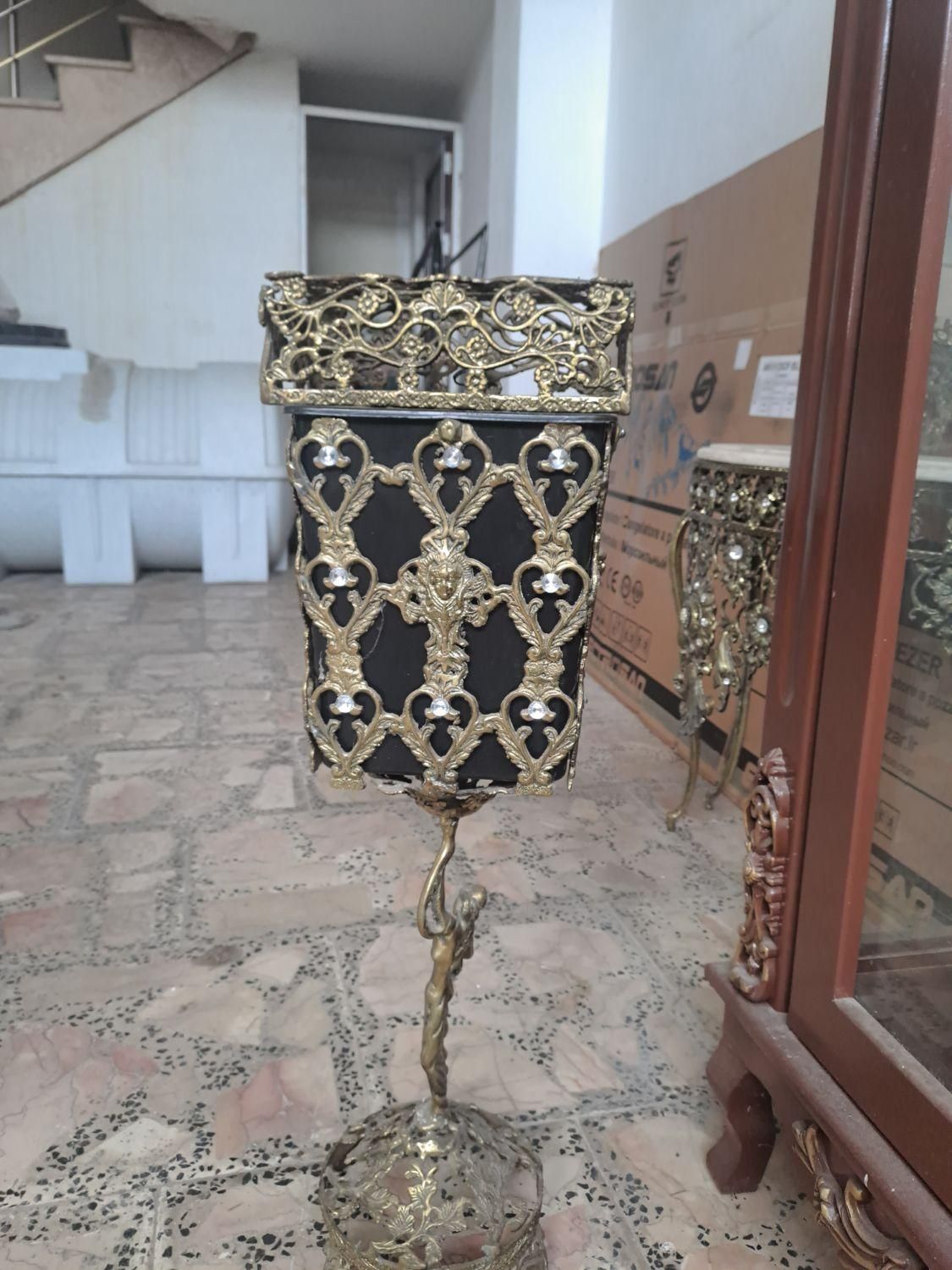ویترین چوب راش اصلازدگی نداردرنگ چوب در۴طبقه|بوفه، ویترین، کنسول|محمودآباد, |دیوار