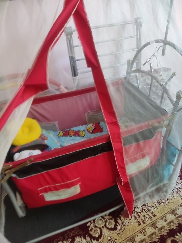 گهواره بچه|اسباب و اثاث بچه|اراک, |دیوار