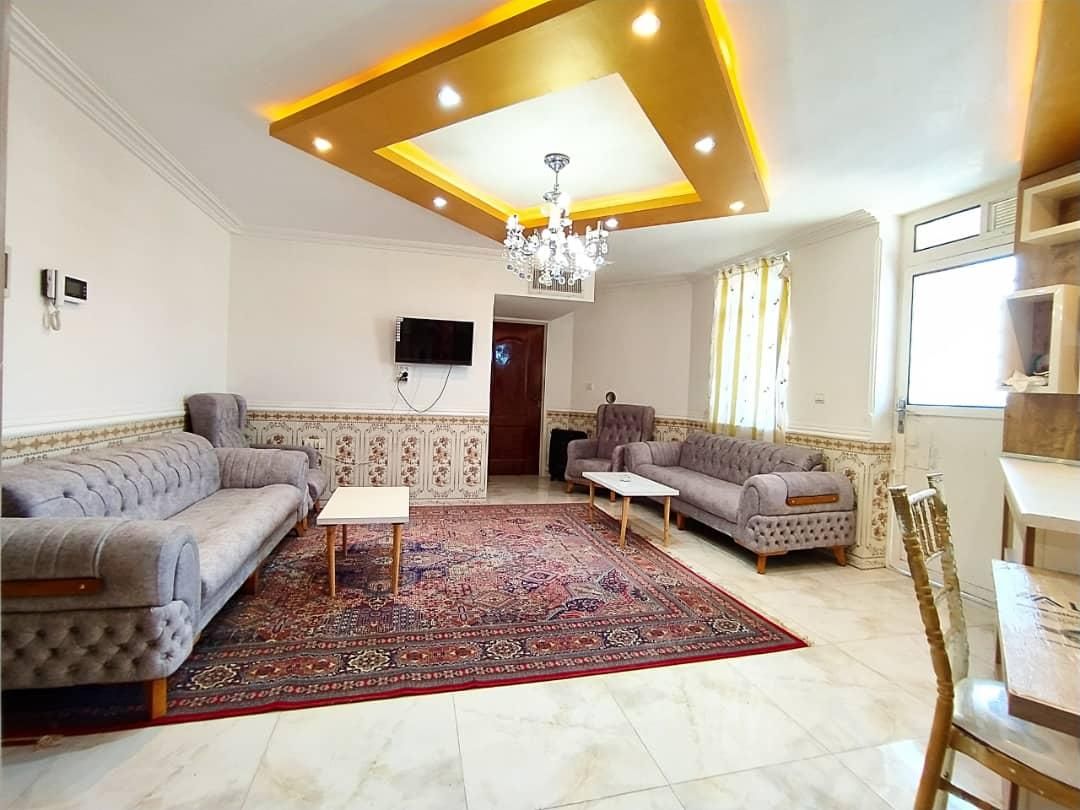 اجاره روزانه/هفتگی/ماهانه ویلایی تمیز و آرام|اجارهٔ کوتاه‌مدت آپارتمان و سوئیت|صدرا-فارس, |دیوار