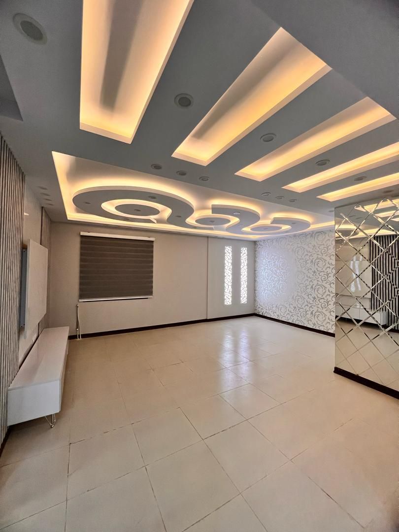 ۹۴متر دو خوابه/سالن پذیرایی بزرگ/جنب داروخانه|فروش آپارتمان|پرند, |دیوار