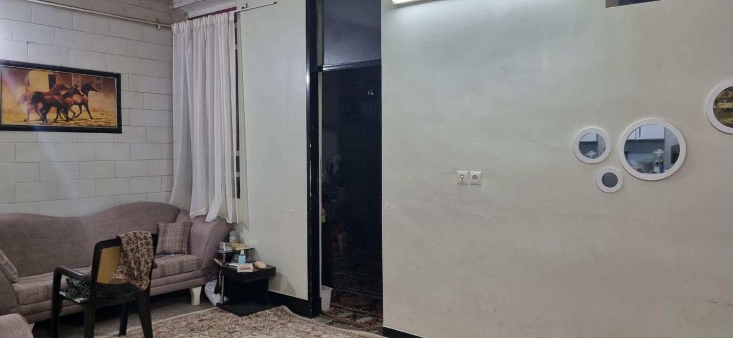 خانه در بالای مغاره در خیابان اصلی مدرس غربی|فروش آپارتمان|دوگنبدان, |دیوار