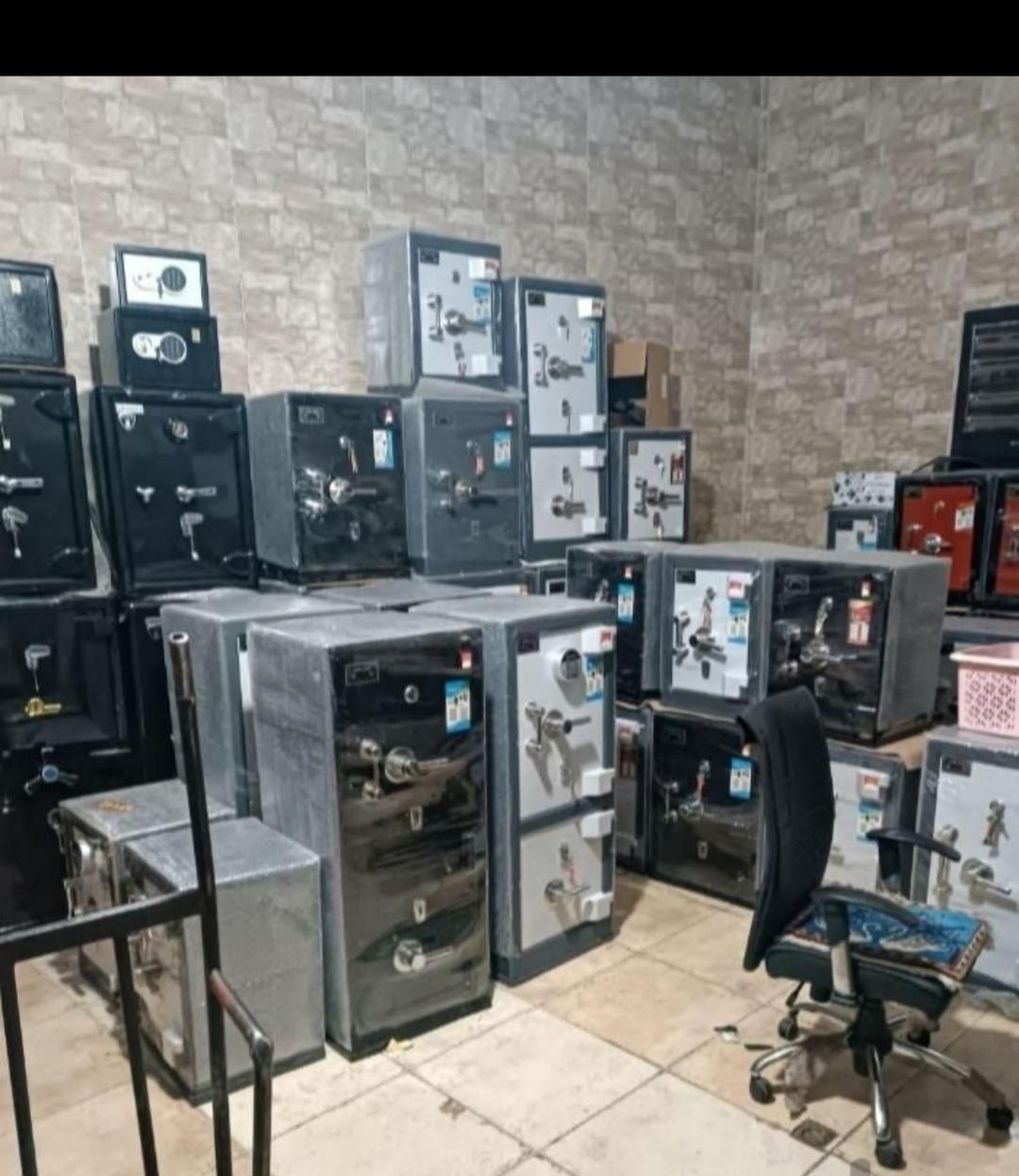 گاوصندوق مخصوص/دلار/سکه/طلا/نقره|ابزارآلات|قم, نیروگاه|دیوار