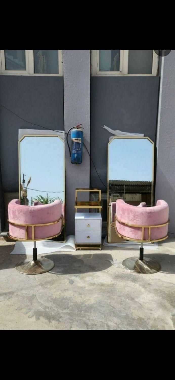 میز ناخن. پارچه خور|آرایشگاه و سالنهای زیبایی|تبریز, |دیوار