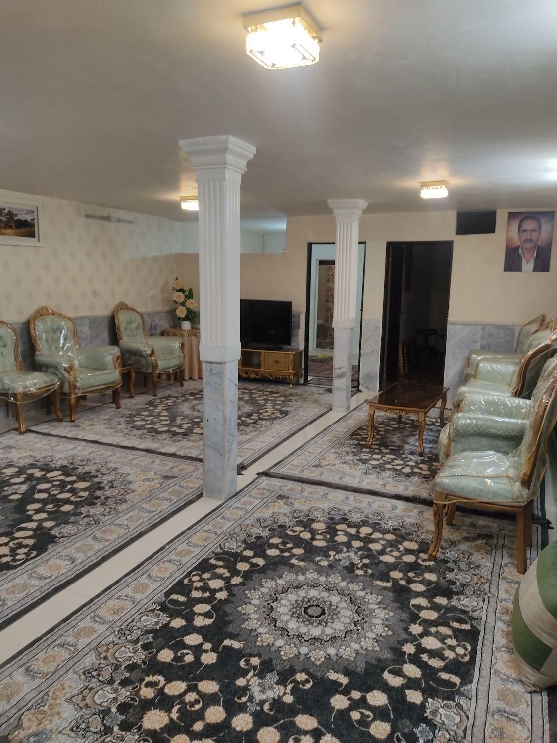 آپارتمان 130 متری / همکف/  با پارکینگ اختصاصی|فروش آپارتمان|مشهد, گاز|دیوار