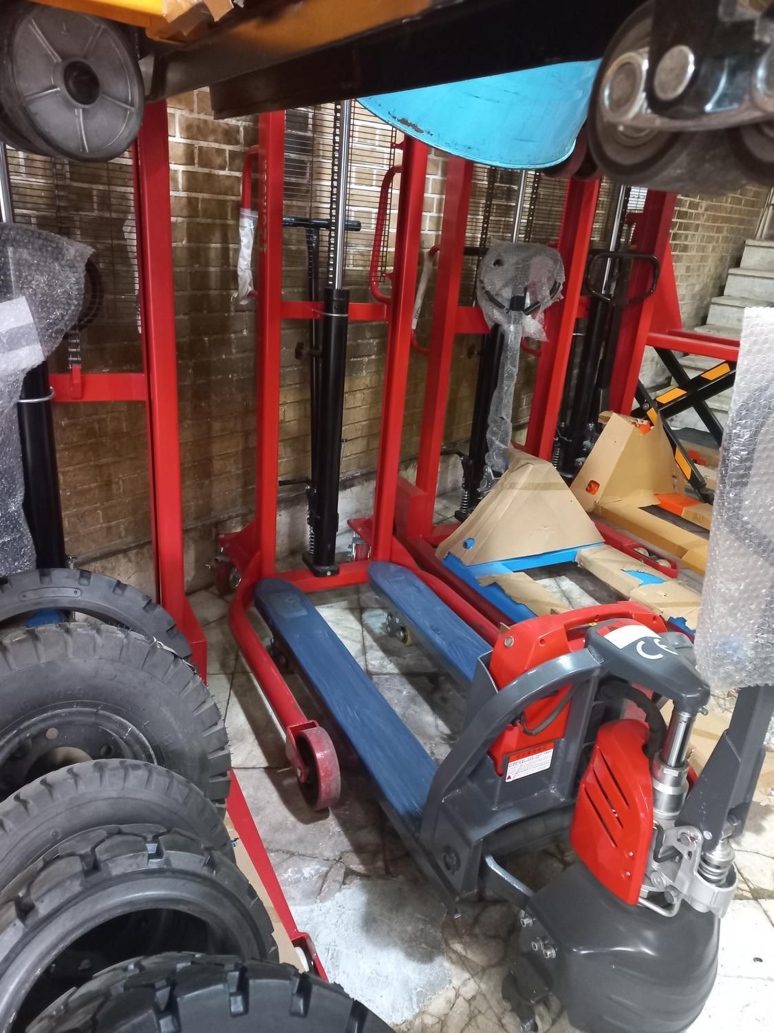 لیفتراک دستی|ماشین‌آلات صنعتی|زنجان, |دیوار