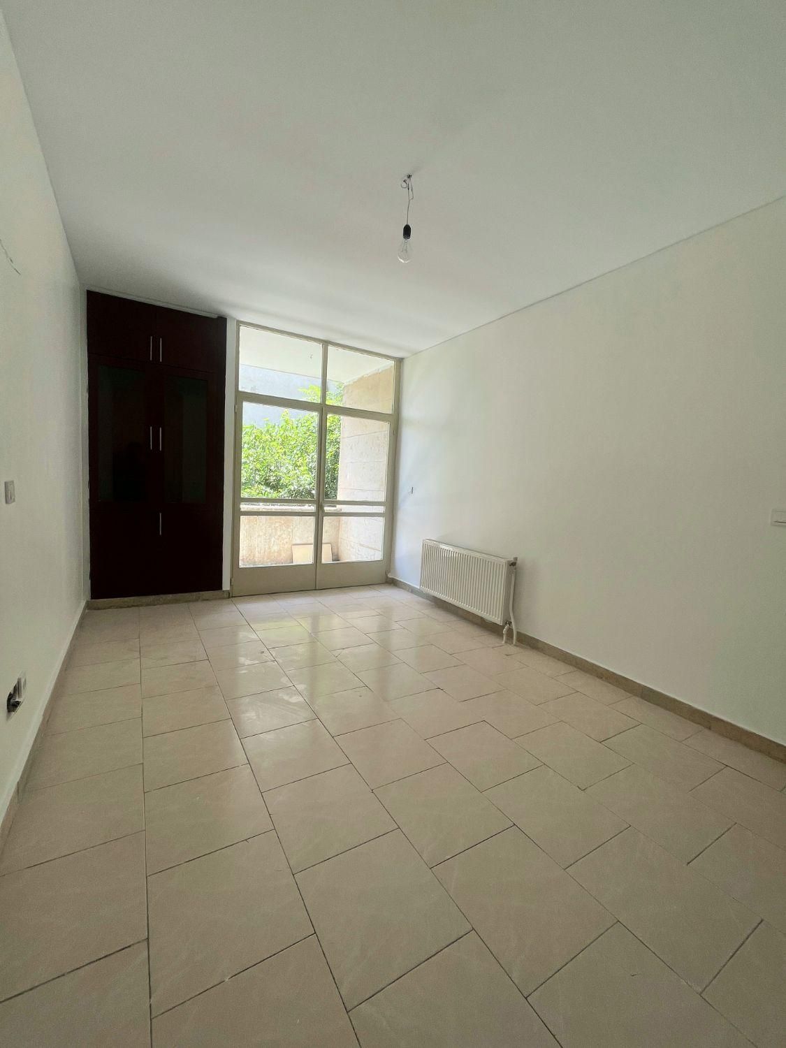 ۳۰۰ متر تک واحدی پاسداران / قابل تبدیل