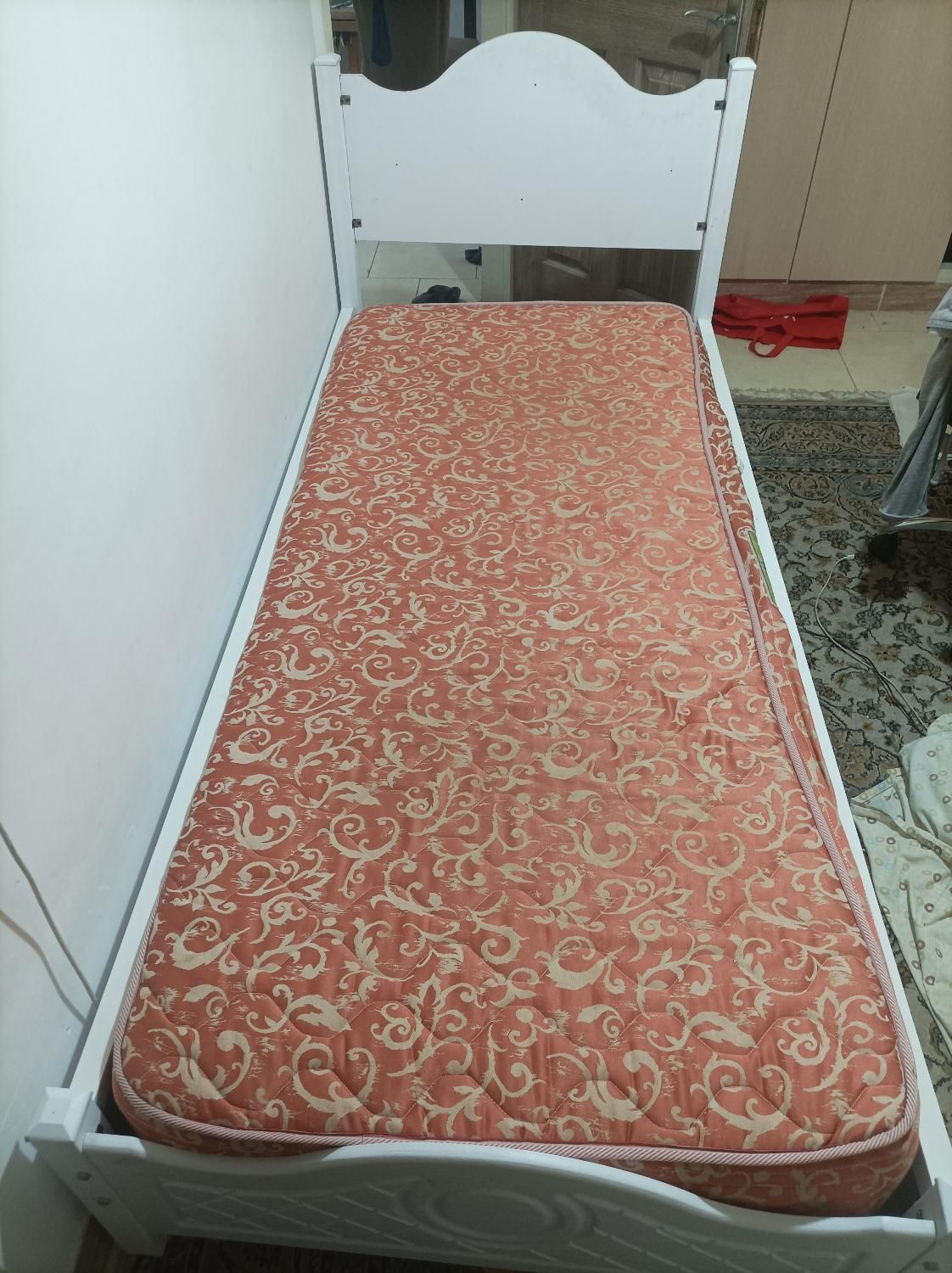 تخت چوبی و تشک خوشخواب طبی|تخت و سرویس خواب|رشت, رشتیان|دیوار