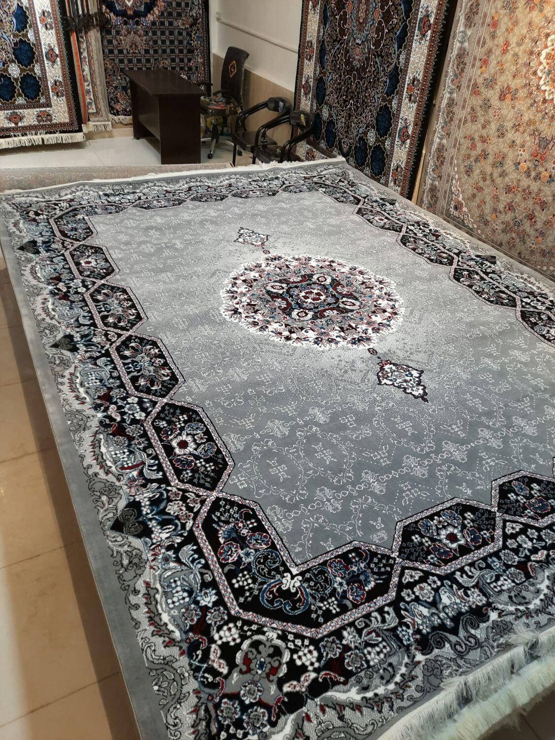 فرش۷۰۰شانه نخ ۱۲متری   *المیرا*|فرش|مشهد, ایثارگران|دیوار