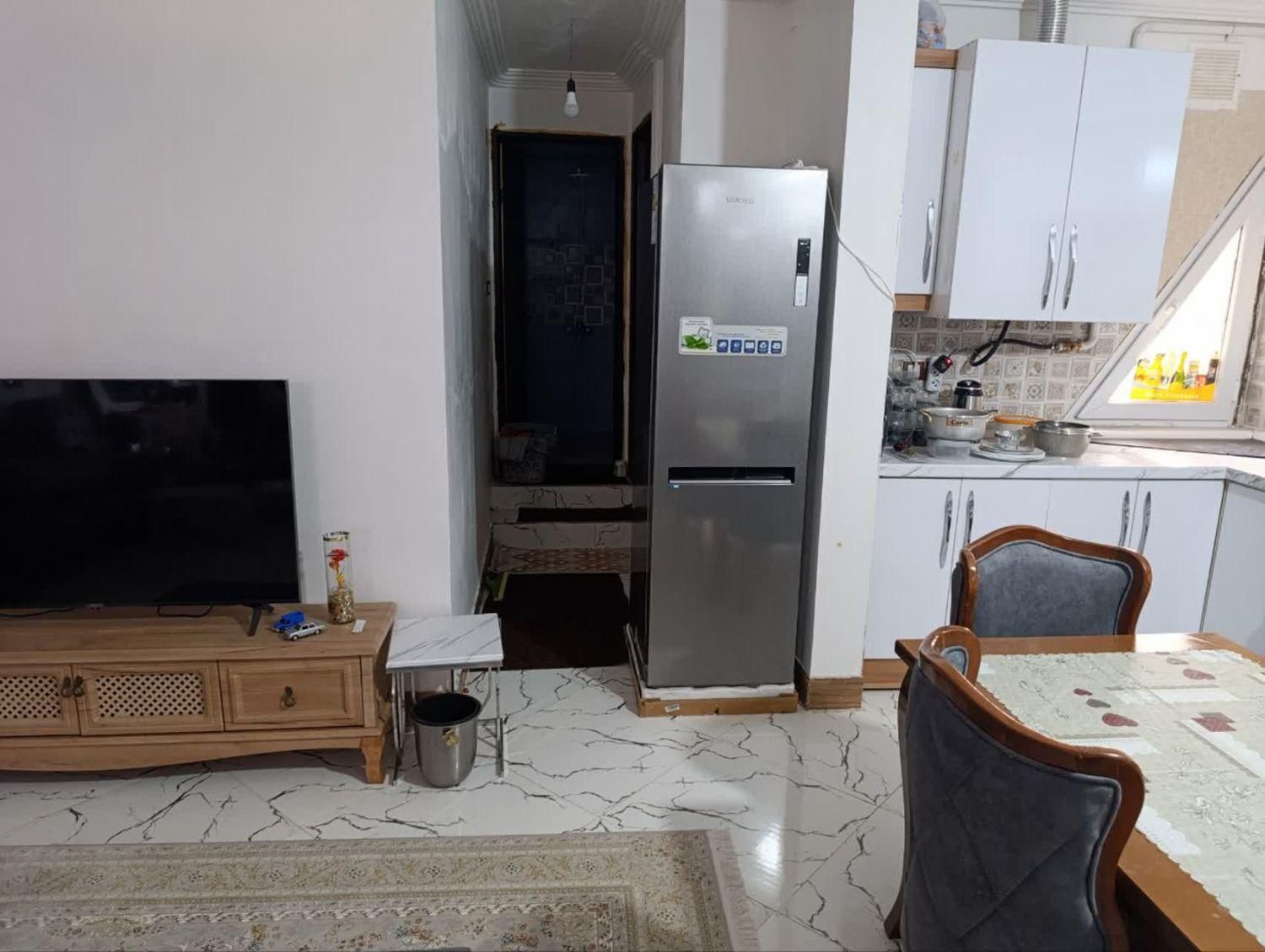 85مترخیابان مطهری نزدیک میدان راهنمایی طبقه دوم|اجارهٔ آپارتمان|بم, |دیوار