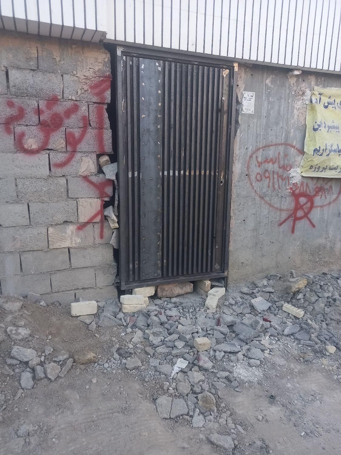 جوشکاری، درب و پنجره فلزی|مصالح و تجهیزات ساختمان|اصفهان, باغ فدک|دیوار