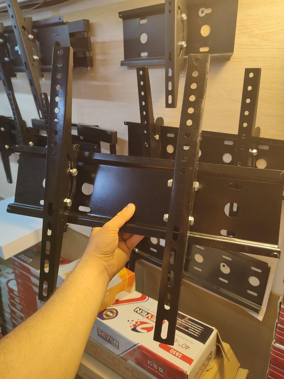 برکت دیواری تلویزیون جک نصب به دیوار پایه دیواری|تلویزیون و پروژکتور|ارومیه, |دیوار