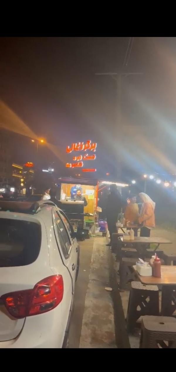 به یک همکار آقا جهت کار در فست فود نیازمندیم|استخدام خدمات فروشگاه و رستوران|رشت, حسین آباد|دیوار