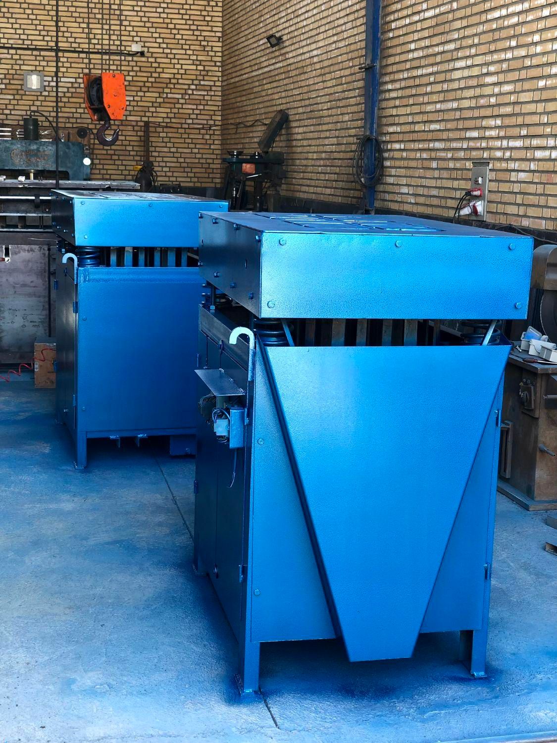 دستگاه بلوک زن میزی ( سقفی )|ماشینآلات صنعتی|برخوار, |دیوار